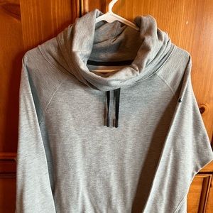 Nike cowl neck dri-fit sweatshirt